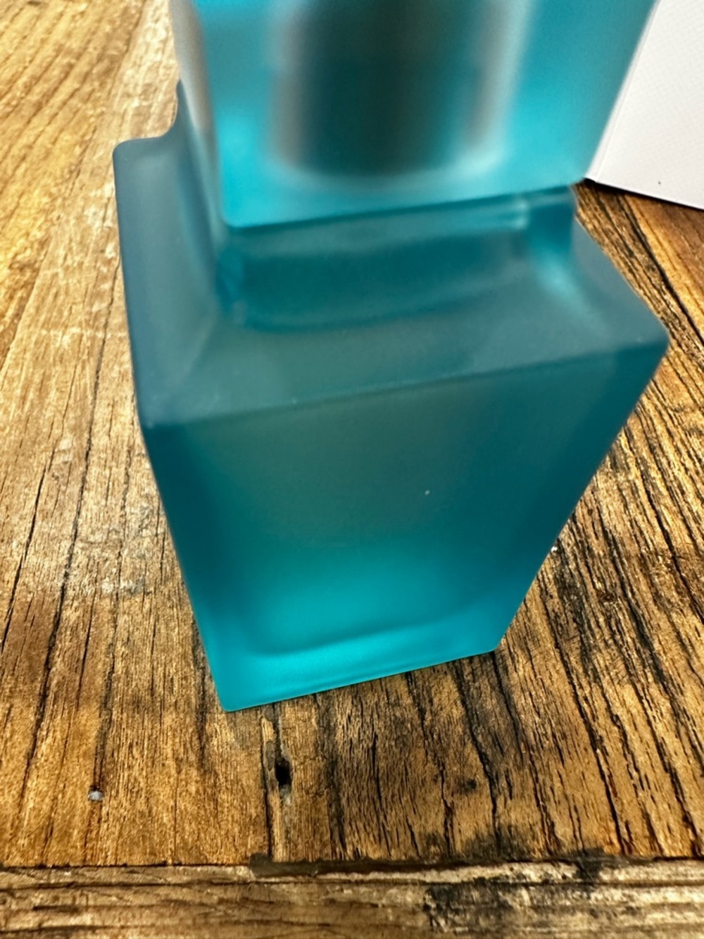 Tom Ford Fleur de Portofino Acqua — White & Aqua Gift Box - Picture 5 of 5